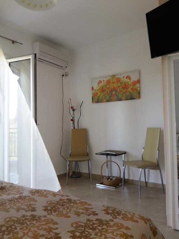 Rodon Apartments Tsoukaládhes Екстериор снимка